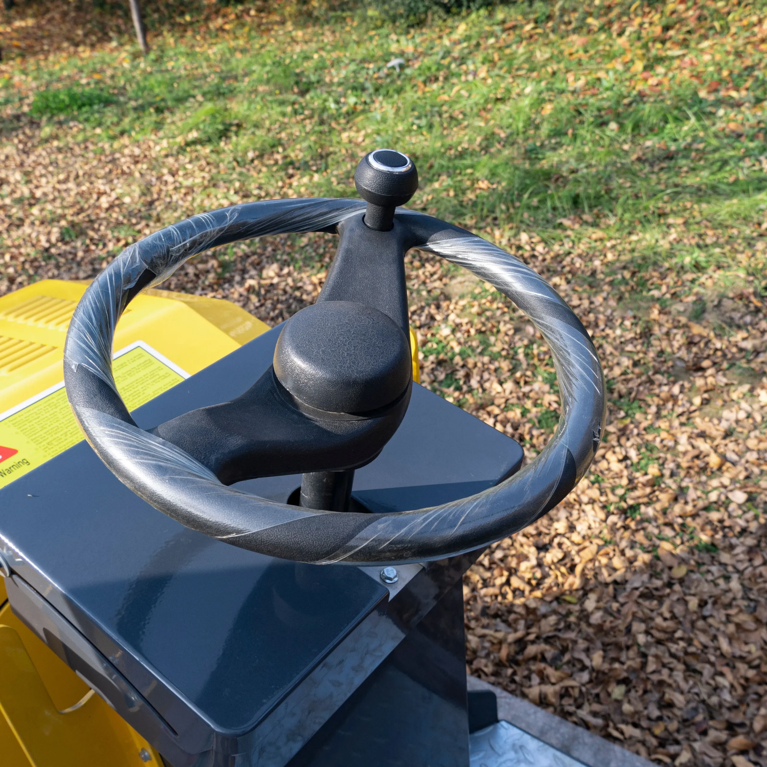 TYPHON FURY 15 Mini Road Roller 1.5Ton 13.5 hp B&S Gas Engine Hydraulic Steering - Image 30