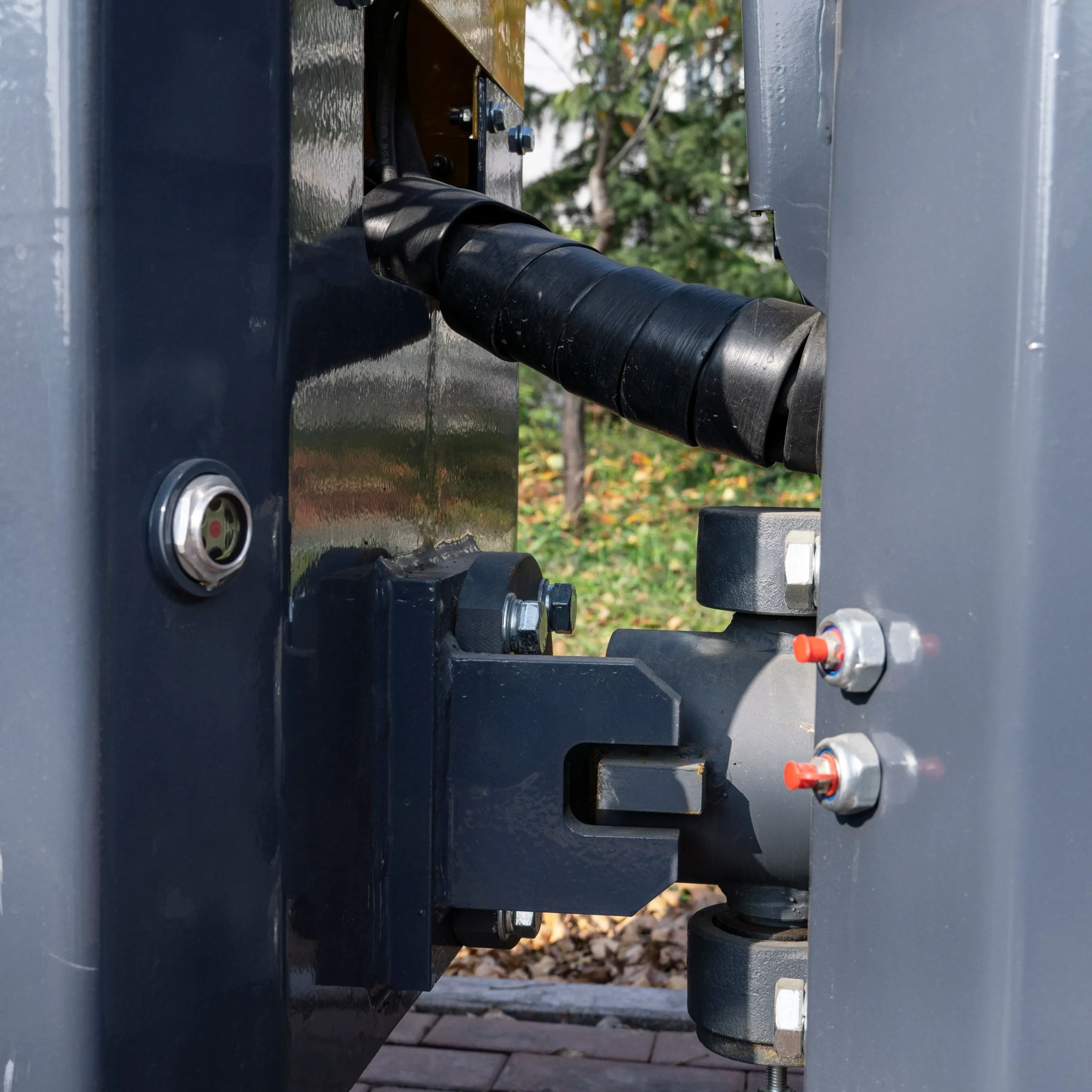 TYPHON FURY 15 Mini Road Roller 1.5Ton 13.5 hp B&S Gas Engine Hydraulic Steering - Image 26