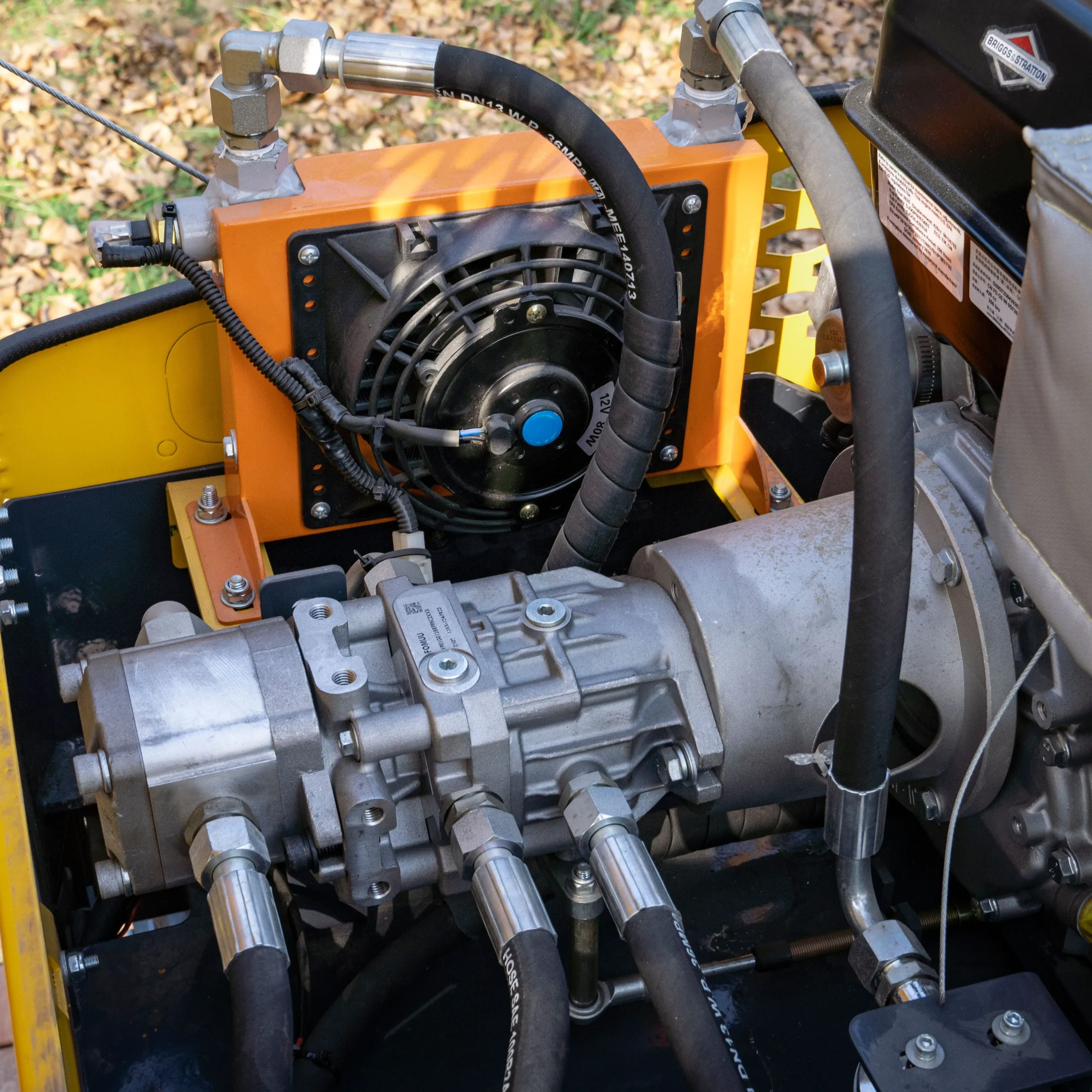 TYPHON FURY 15 Mini Road Roller 1.5Ton 13.5 hp B&S Gas Engine Hydraulic Steering - Image 21