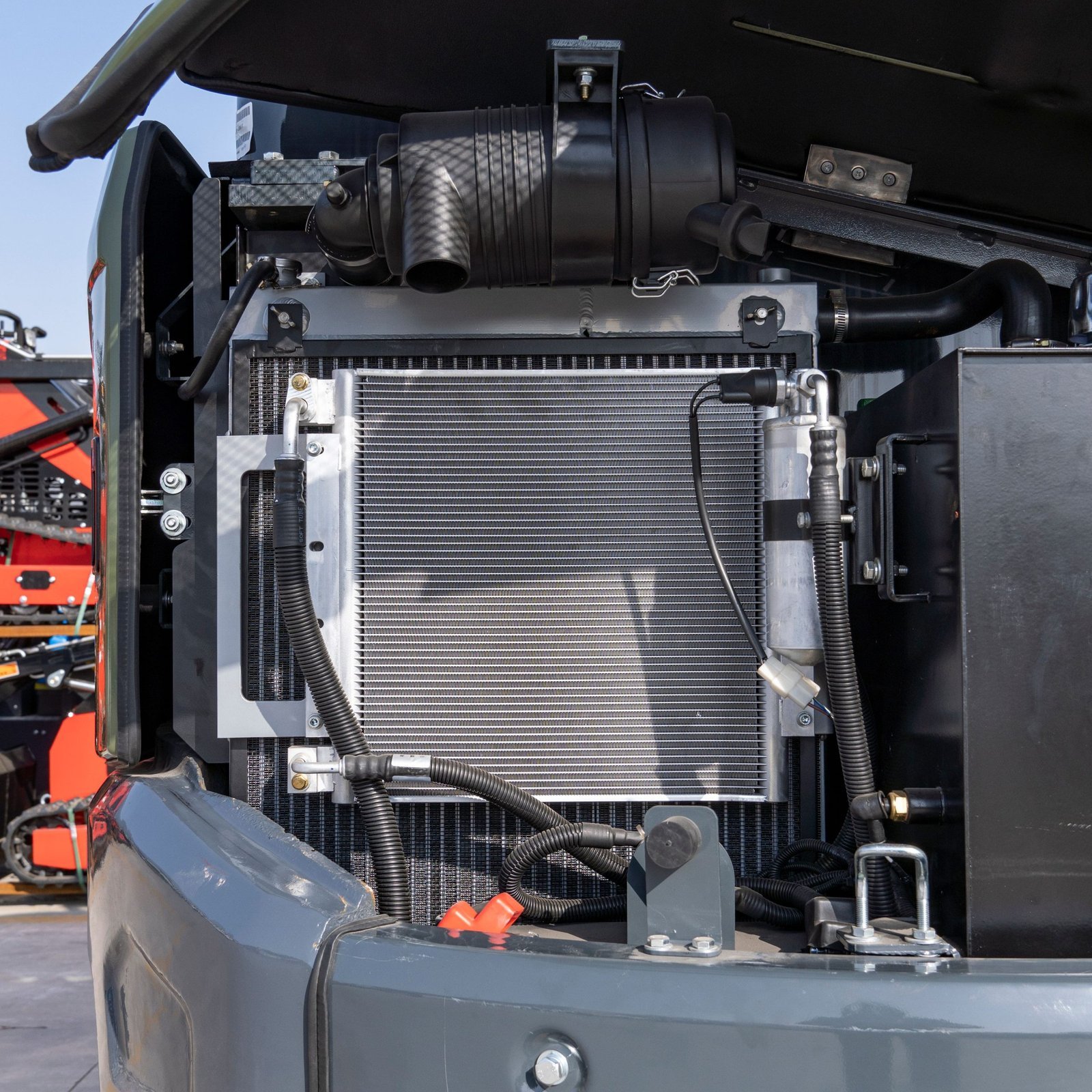 TYPHON KUVUO 4.0 four ton cabin mini excavator w Kubota D1703 Diesel engine Metal Tracks, Boom Swing, AC Heater, Hydraulic Control - Image 25