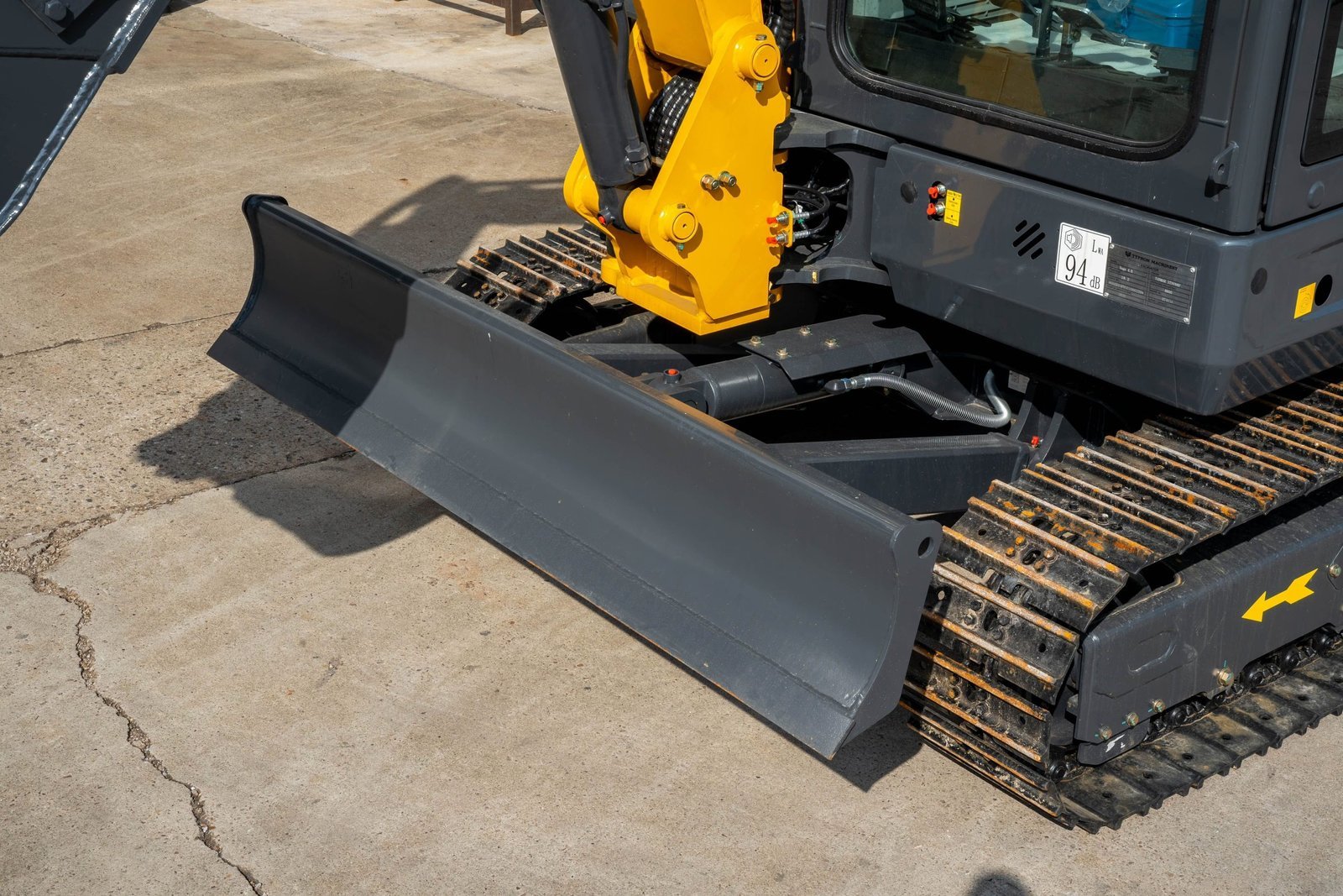 TYPHON NAGA 4.0 Mini Excavator w 4 Ton 24.4hp Yanmar Diesel Engine Metal Track ISO SAE control switch, AC Heater Cabin, 2 Travel Speed - Image 17