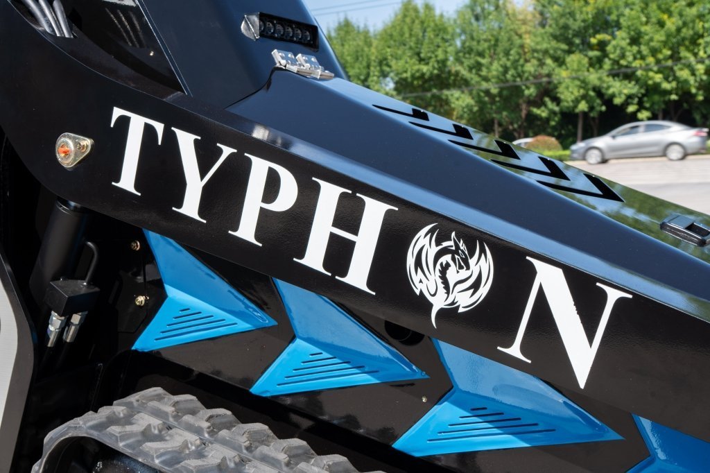 Brand New TYPHON STOMP X1300 25HP Kubota Diesel Mini Skid Steer Loader - Image 12