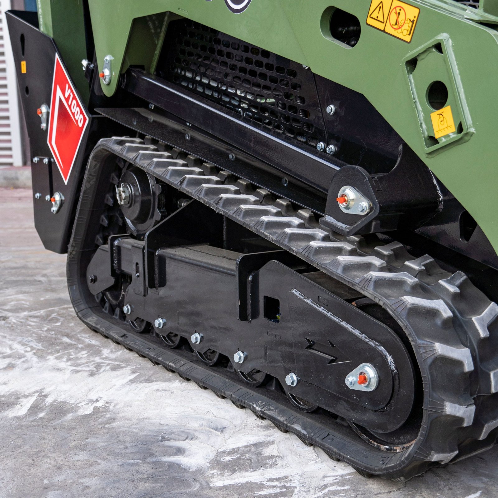 TYPHON Stomp V1000 24HP Kubota D1105 Water Cooled Diesel Skid Steer Pilot Control - Image 24