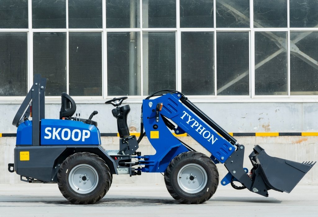 New TYPHON Telescopic Wheel Loader with Kubota D1105 engine 25 hp 1 ton Load USA - Image 18