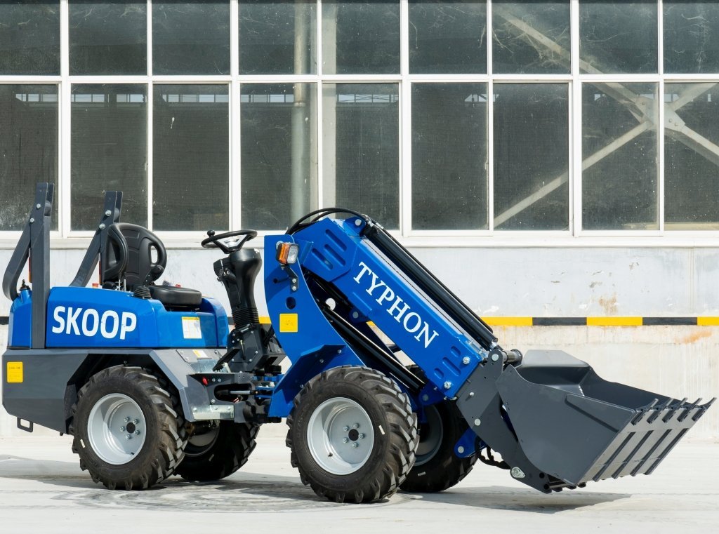 New TYPHON Telescopic Wheel Loader with Kubota D1105 engine 25 hp 1 ton Load USA - Image 17