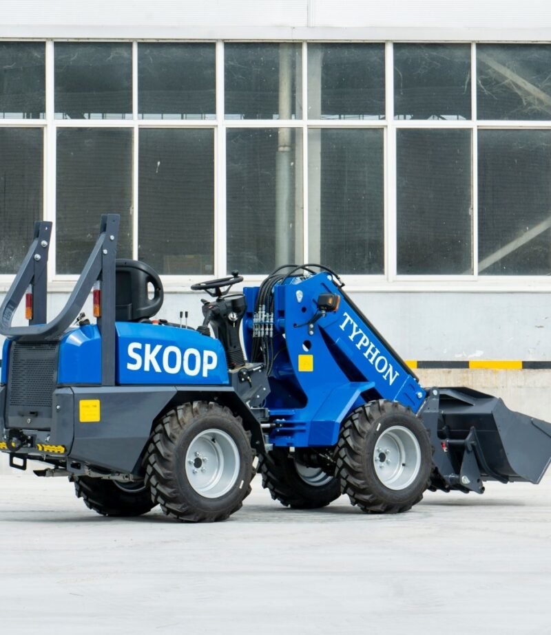 New TYPHON Telescopic Wheel Loader with Kubota D1105 engine 25 hp 1 ton Load USA