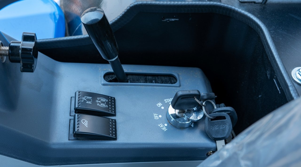 TYPHON TERROR X2 Mini Excavator 2.7 Ton EPA Diesel Kubota V1505 Engine USA - Image 9